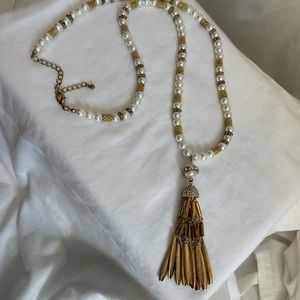 Pearl & Gold tassel necklace